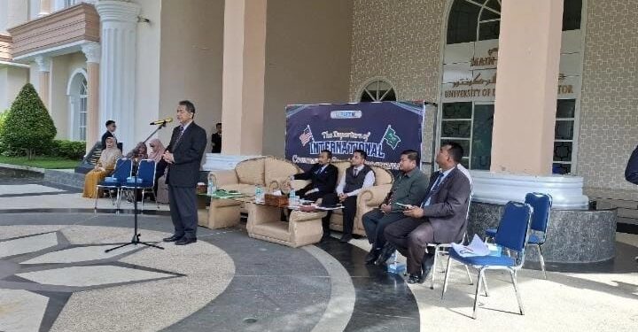 UNIDA Gontor Berangkatkan Mahasiswa KKN ke Malaysia dan Arab Saudi